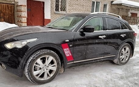 Infiniti QX70, 2014 год, 2 750 000 рублей, 3 фотография