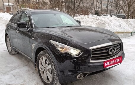 Infiniti QX70, 2014 год, 2 750 000 рублей, 7 фотография