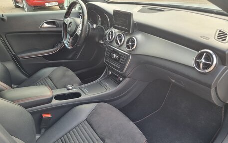 Mercedes-Benz GLA, 2015 год, 2 100 000 рублей, 11 фотография