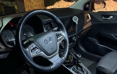 Hyundai Solaris II рестайлинг, 2019 год, 1 630 000 рублей, 4 фотография