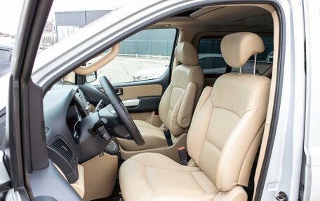 Hyundai Grand Starex Grand Starex I рестайлинг 2, 2009 год, 1 495 000 рублей, 11 фотография