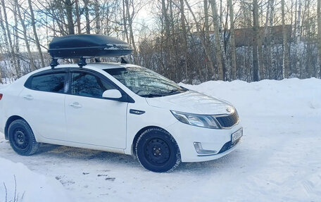 KIA Rio III рестайлинг, 2013 год, 880 000 рублей, 2 фотография