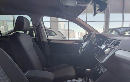 Volkswagen Tiguan II, 2019 год, 3 221 000 рублей, 15 фотография