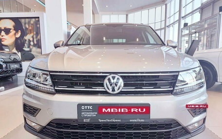 Volkswagen Tiguan II, 2019 год, 3 221 000 рублей, 6 фотография