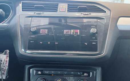 Volkswagen Tiguan II, 2019 год, 3 221 000 рублей, 19 фотография