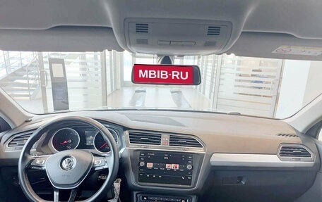 Volkswagen Tiguan II, 2019 год, 3 221 000 рублей, 18 фотография