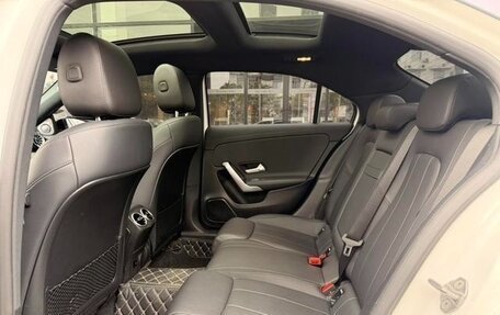 Mercedes-Benz A-Класс, 2021 год, 1 700 000 рублей, 7 фотография