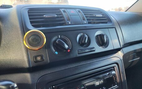 Skoda Fabia II, 2012 год, 278 383 рублей, 11 фотография