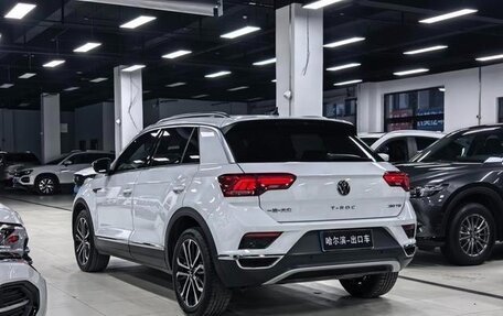 Volkswagen T-Roc I, 2022 год, 1 460 000 рублей, 4 фотография