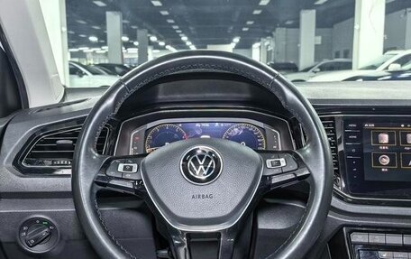 Volkswagen T-Roc I, 2022 год, 1 460 000 рублей, 7 фотография