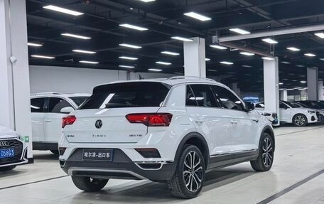 Volkswagen T-Roc I, 2022 год, 1 460 000 рублей, 6 фотография