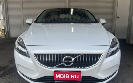 Volvo V40 II рестайлинг, 2019 год, 1 200 000 рублей, 3 фотография