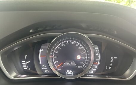 Volvo V40 II рестайлинг, 2019 год, 1 200 000 рублей, 14 фотография