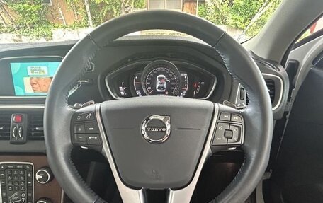 Volvo V40 II рестайлинг, 2019 год, 1 200 000 рублей, 13 фотография