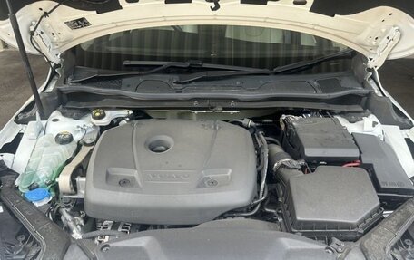 Volvo V40 II рестайлинг, 2019 год, 1 200 000 рублей, 24 фотография