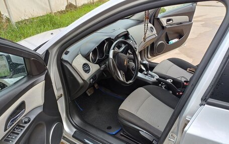 Chevrolet Cruze II, 2012 год, 640 000 рублей, 9 фотография