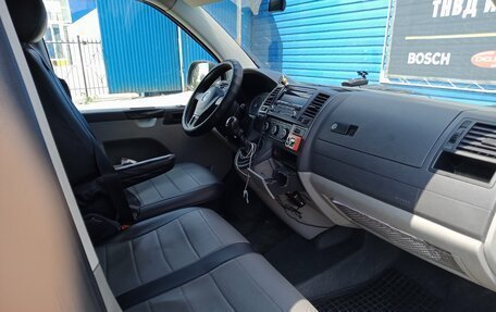 Volkswagen Caravelle T5, 2013 год, 1 730 000 рублей, 13 фотография