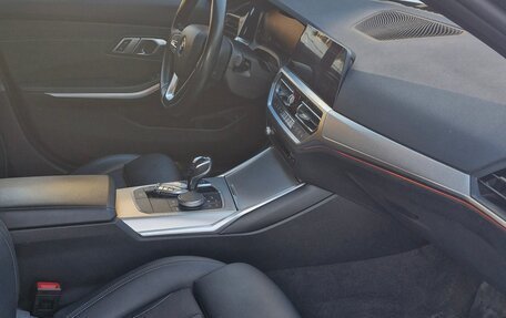 BMW 3 серия, 2020 год, 2 980 000 рублей, 21 фотография