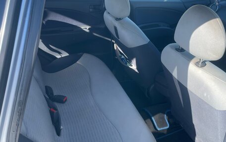 Mitsubishi Colt VI рестайлинг, 2002 год, 290 000 рублей, 6 фотография