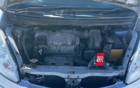 Mitsubishi Colt VI рестайлинг, 2002 год, 290 000 рублей, 13 фотография