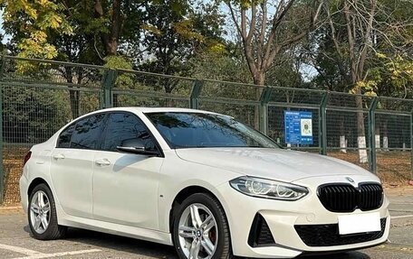 BMW 1 серия, 2022 год, 1 750 000 рублей, 3 фотография