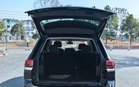 Volkswagen Teramont I, 2024 год, 5 250 000 рублей, 8 фотография