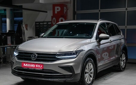 Volkswagen Tiguan II, 2021 год, 2 350 000 рублей, 1 фотография