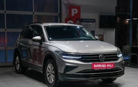 Volkswagen Tiguan II, 2021 год, 2 350 000 рублей, 3 фотография