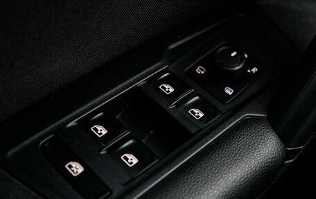 Volkswagen Tiguan II, 2021 год, 2 350 000 рублей, 12 фотография