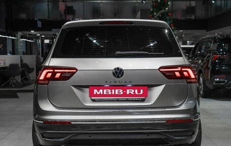 Volkswagen Tiguan II, 2021 год, 2 350 000 рублей, 5 фотография