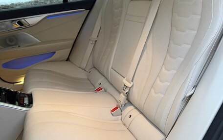 BMW 8 серия, 2021 год, 7 750 000 рублей, 15 фотография