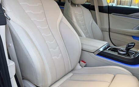 BMW 8 серия, 2021 год, 7 750 000 рублей, 17 фотография