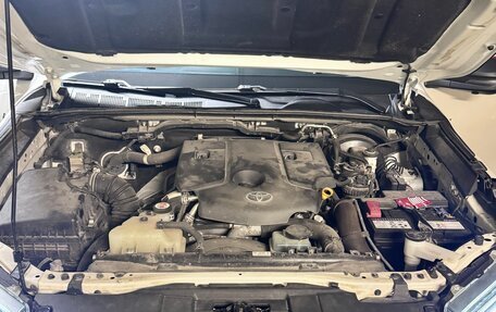 Toyota Hilux VIII, 2021 год, 6 300 000 рублей, 8 фотография