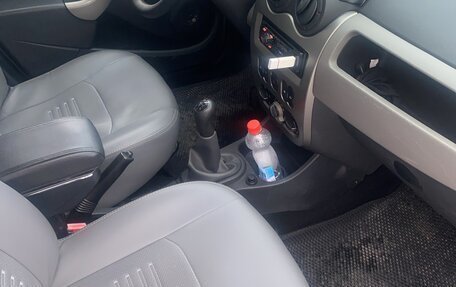 Renault Logan I, 2011 год, 450 000 рублей, 4 фотография