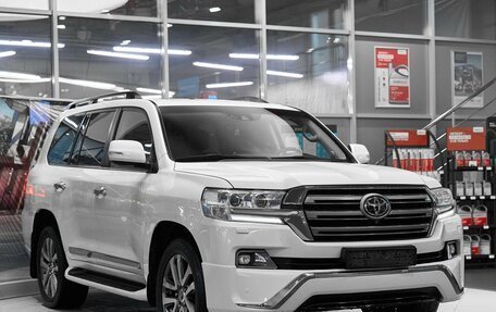 Toyota Land Cruiser 200, 2016 год, 4 560 000 рублей, 3 фотография
