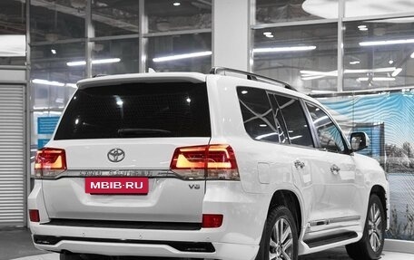 Toyota Land Cruiser 200, 2016 год, 4 560 000 рублей, 6 фотография