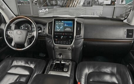 Toyota Land Cruiser 200, 2016 год, 4 560 000 рублей, 9 фотография