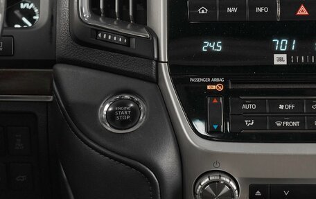 Toyota Land Cruiser 200, 2016 год, 4 560 000 рублей, 10 фотография