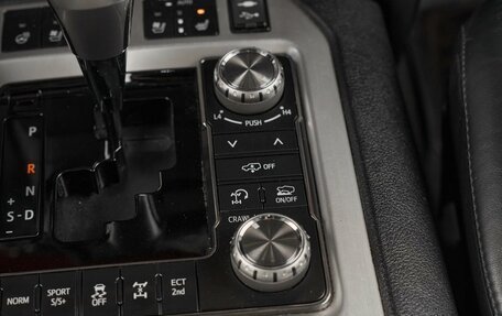 Toyota Land Cruiser 200, 2016 год, 4 560 000 рублей, 16 фотография