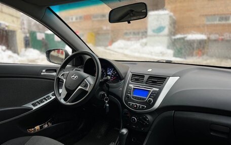 Hyundai Solaris II рестайлинг, 2014 год, 750 000 рублей, 18 фотография