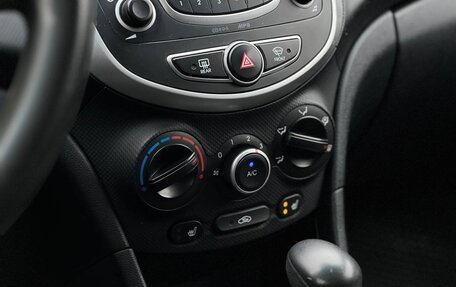 Hyundai Solaris II рестайлинг, 2014 год, 750 000 рублей, 21 фотография