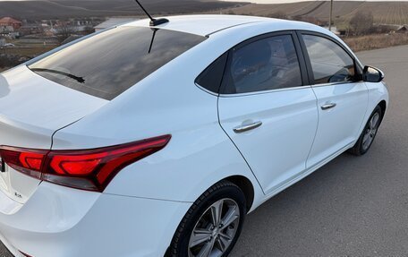 Hyundai Solaris II рестайлинг, 2018 год, 980 000 рублей, 5 фотография