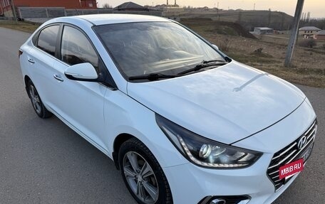 Hyundai Solaris II рестайлинг, 2018 год, 980 000 рублей, 2 фотография