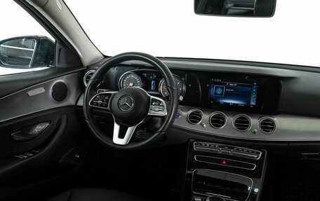 Mercedes-Benz E-Класс, 2020 год, 2 910 000 рублей, 17 фотография