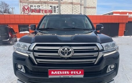 Toyota Land Cruiser 200, 2018 год, 6 500 000 рублей, 1 фотография