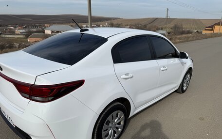 KIA Rio IV, 2021 год, 1 070 000 рублей, 4 фотография