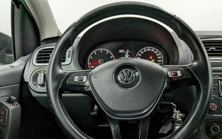 Volkswagen Polo VI (EU Market), 2016 год, 750 000 рублей, 24 фотография