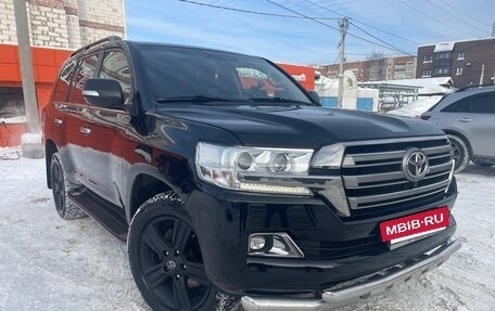 Toyota Land Cruiser 200, 2018 год, 6 500 000 рублей, 3 фотография