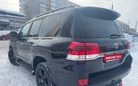 Toyota Land Cruiser 200, 2018 год, 6 500 000 рублей, 6 фотография