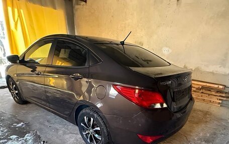 Hyundai Solaris II рестайлинг, 2015 год, 750 000 рублей, 11 фотография